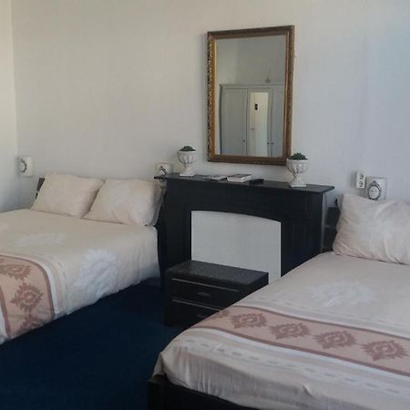 All-In Hotel Ден Бош Экстерьер фото