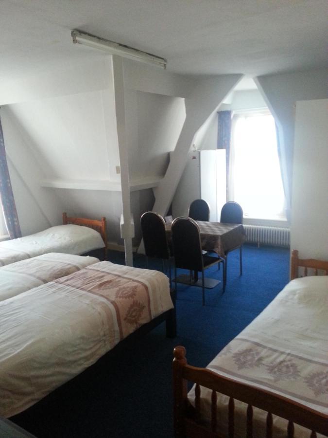 All-In Hotel Ден Бош Экстерьер фото